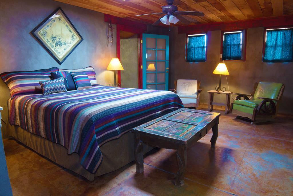 Hotel Rancho de la Osa Guest Ranch à Sasabe Extérieur photo